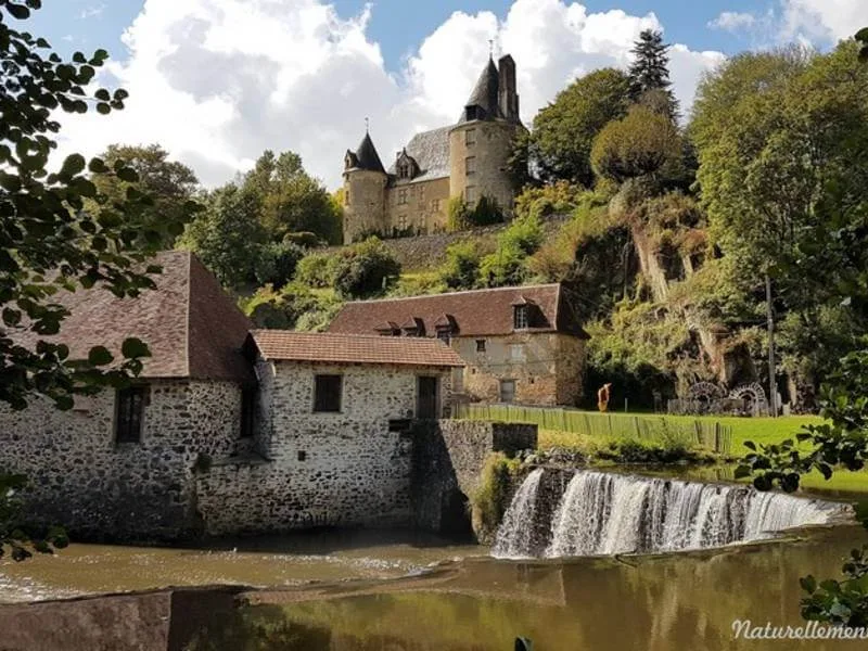 Forge de Savignac Lédrier à visiter près de HOME CHIC dans les prés